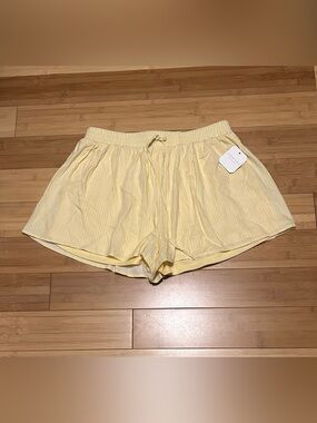 💛 NWT Altar’d State shorts